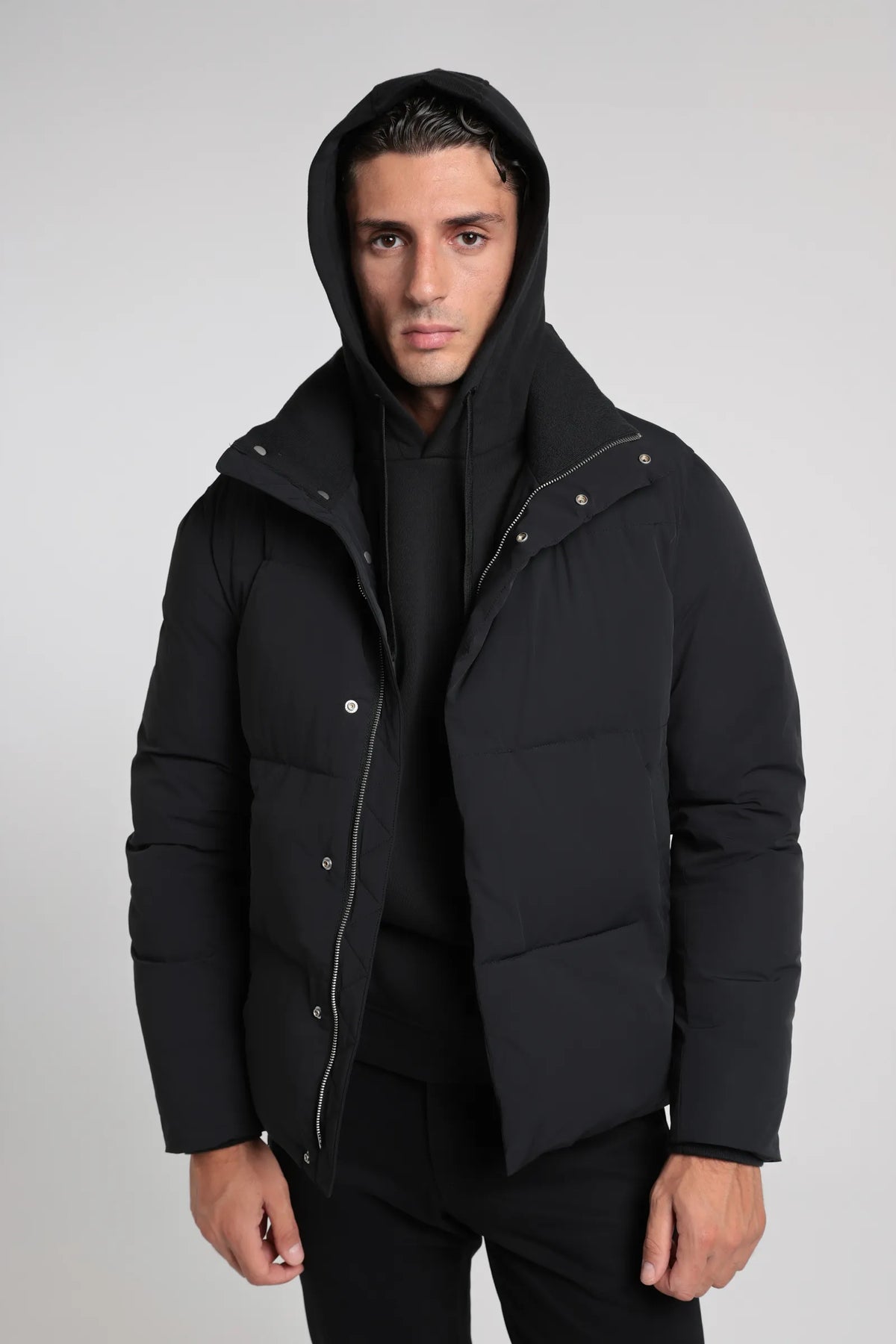 #colore_nero