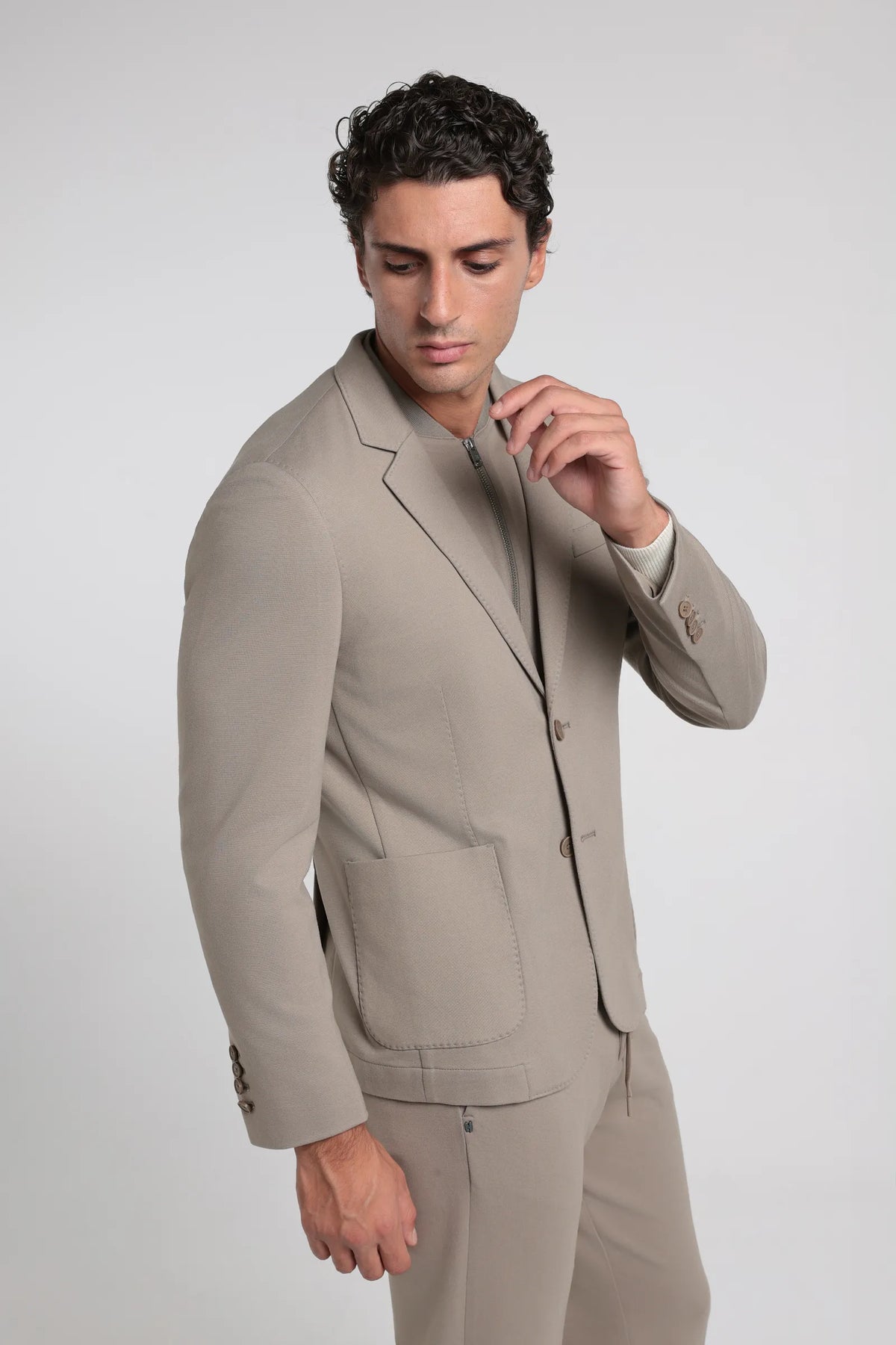 #colore_beige